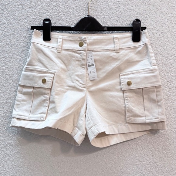 J. Crew Pants - NWT J. Crew Sz 0 Cargo Chino shorts in natural $79.50 *Broken Snap Button